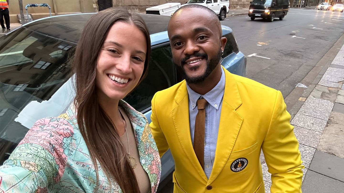Verifikationstjek i Johannesburg fra en RecordSetter Yellow Jacket Official