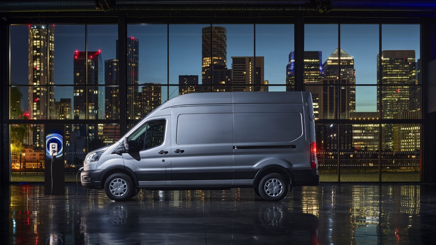 Ford E-Transit opladning